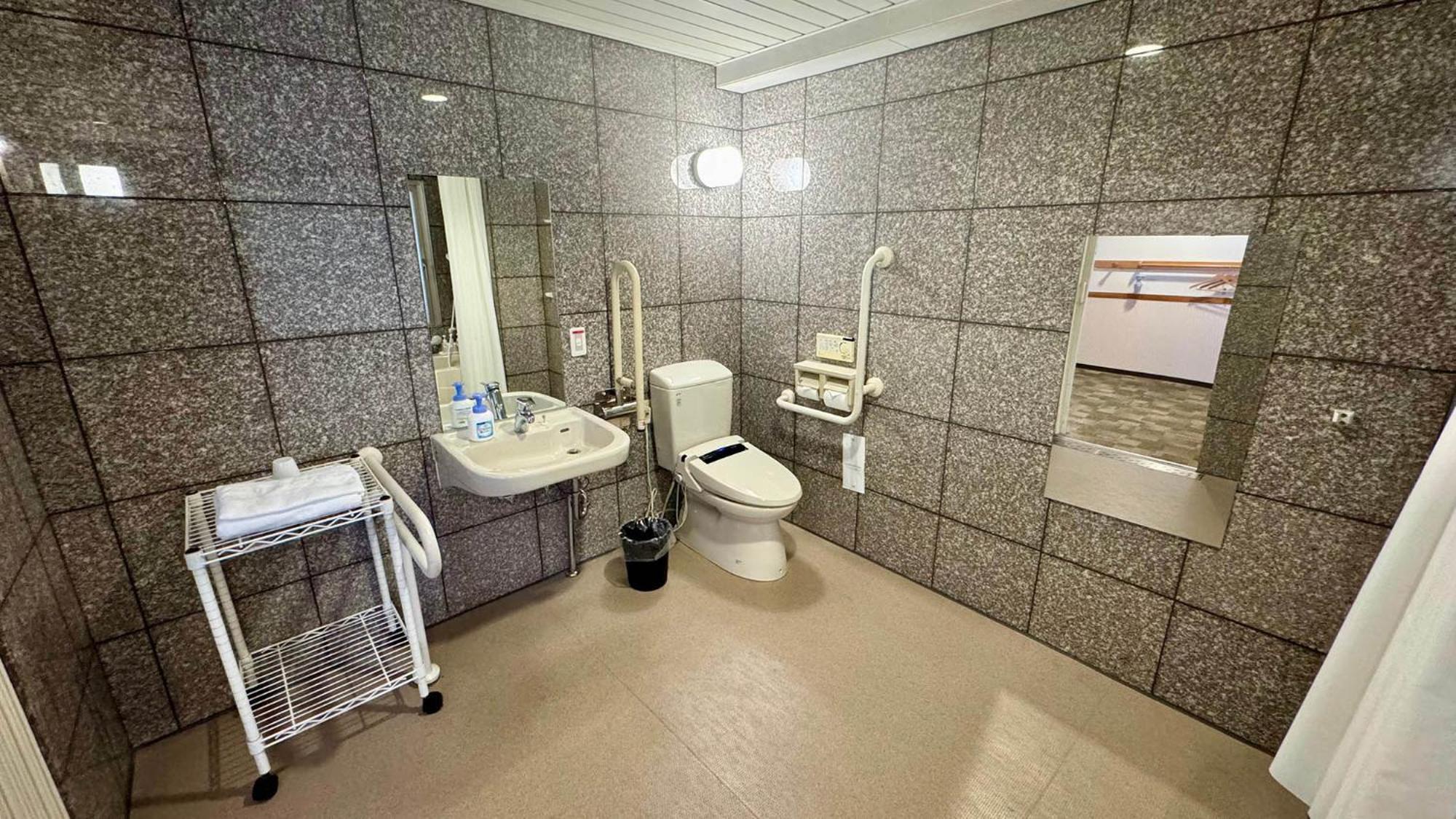 Toyoko Inn Shin-Yokohama Ekimae Honkan Экстерьер фото