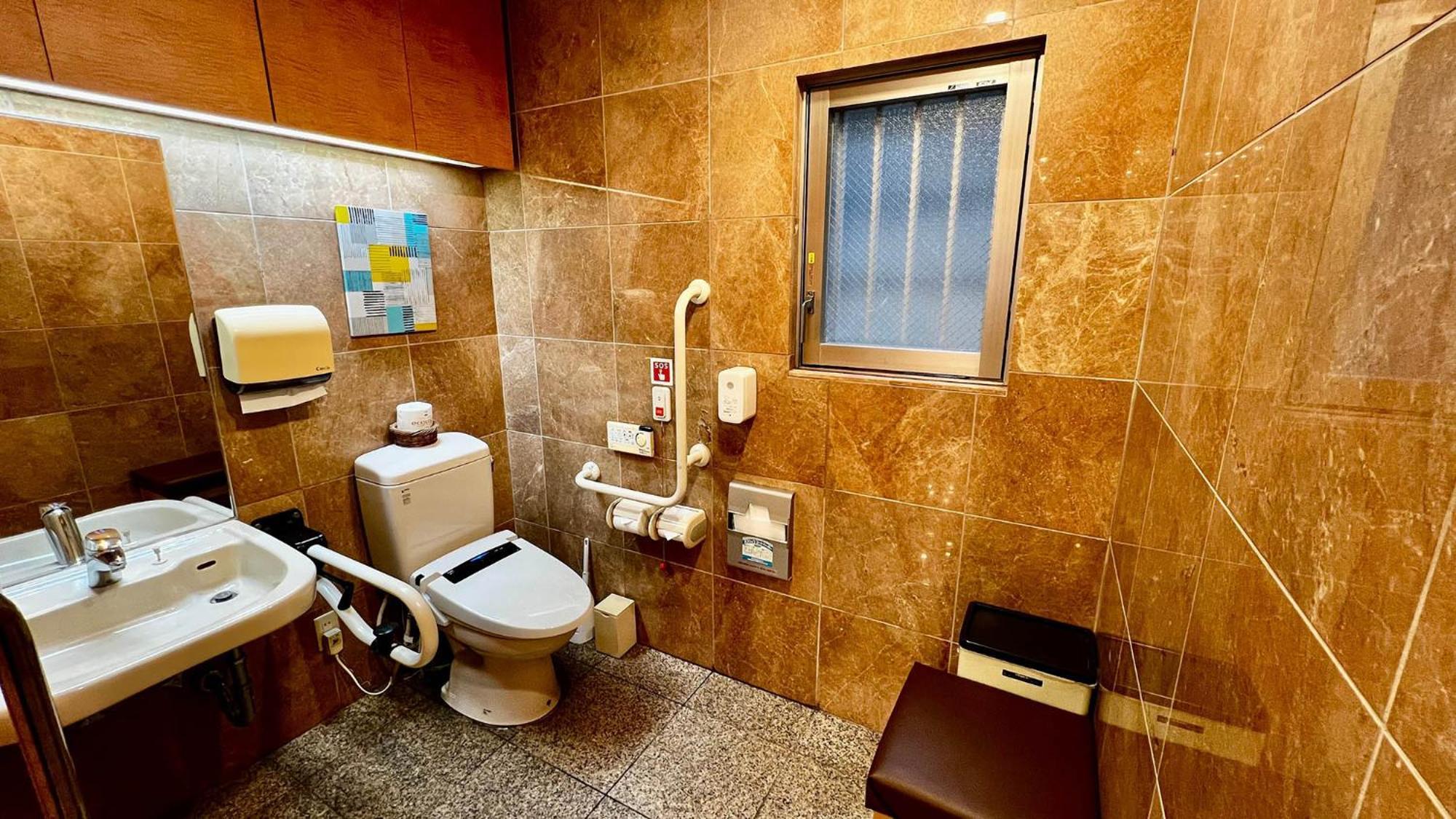 Toyoko Inn Shin-Yokohama Ekimae Honkan Экстерьер фото